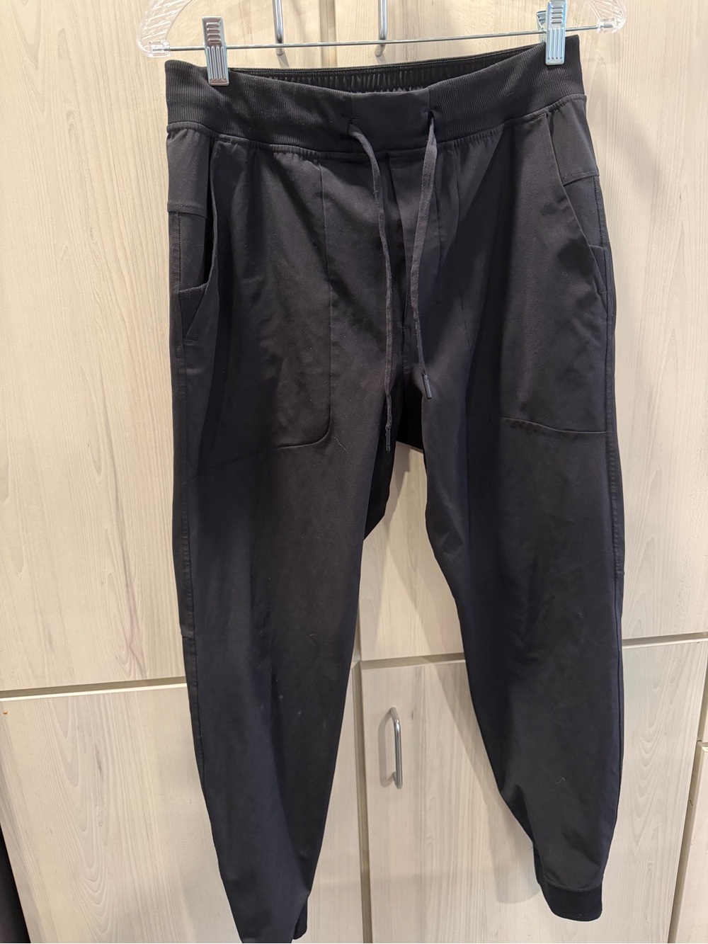 Lululemon Men's Black Drawstring Jogger Pants